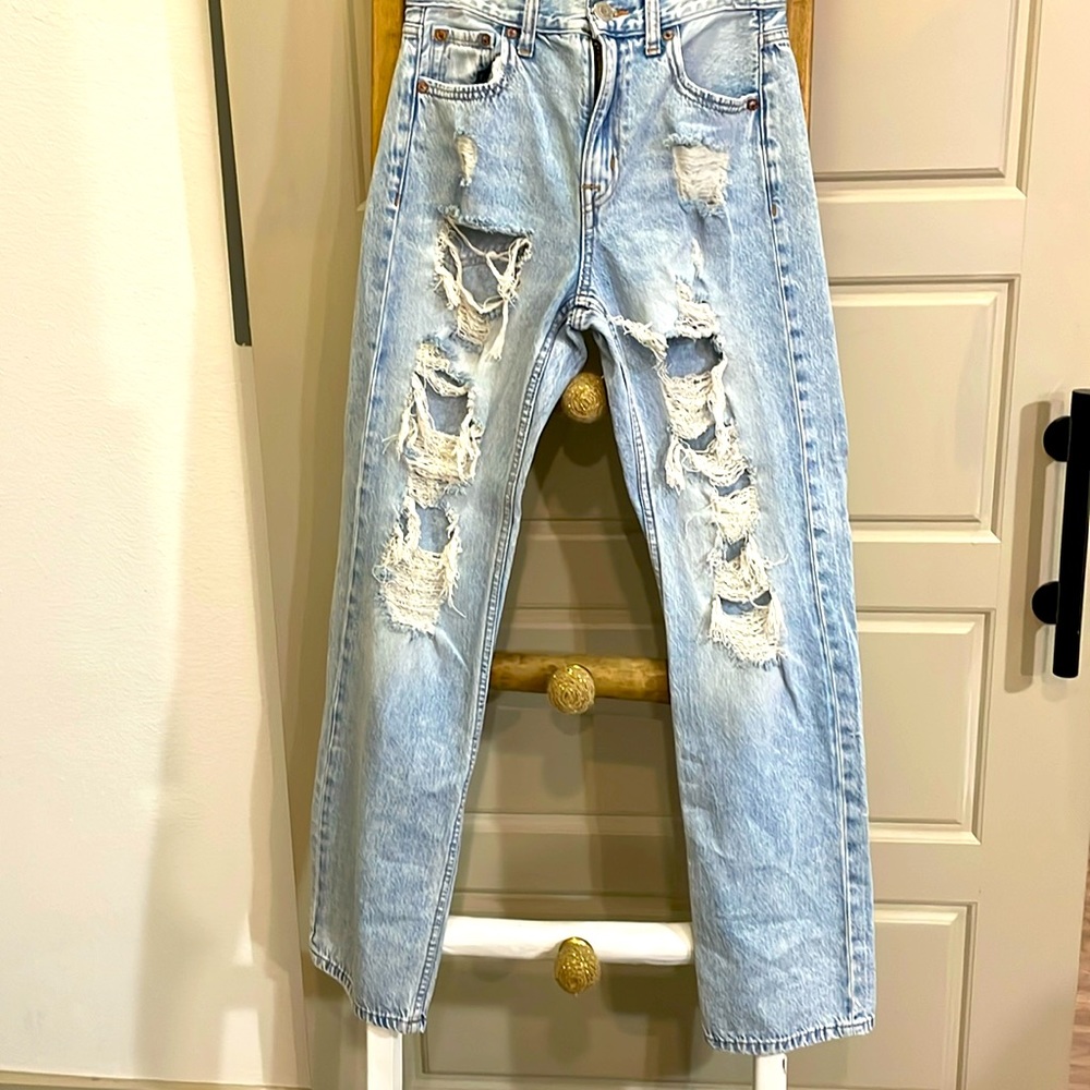 90s Baggy jeans with distressing legs.Aeropostale worn twice in great condition